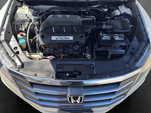 Used 2012 Honda Crosstour EX image 19