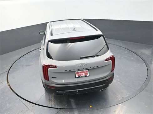 Used 2022 Kia Telluride EX w/ EX Premium Package image 24