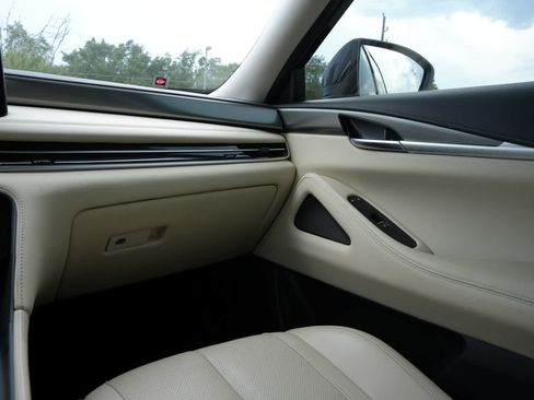 Used 2024 INFINITI QX60 Luxe AWD/4WD image 8
