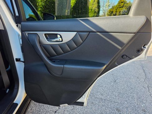 Used 2013 INFINITI FX37 Limited Edition image 32