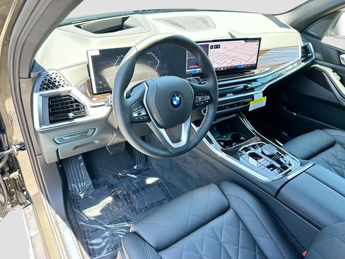 New 2026 BMW X5 xDrive50e w/ Climate Comfort Package AWD/4WD image 9