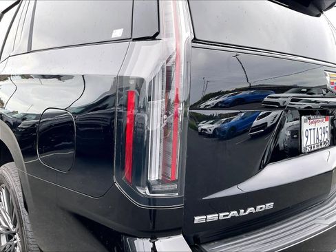 Used 2025 Cadillac Escalade Sport Platinum AWD/4WD image 33