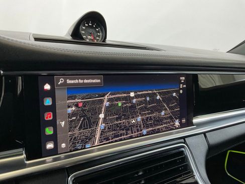 Used 2022 Porsche Panamera 4S w/ Premium Package image 34