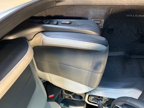 Used 2025 Subaru Forester Limited image 65