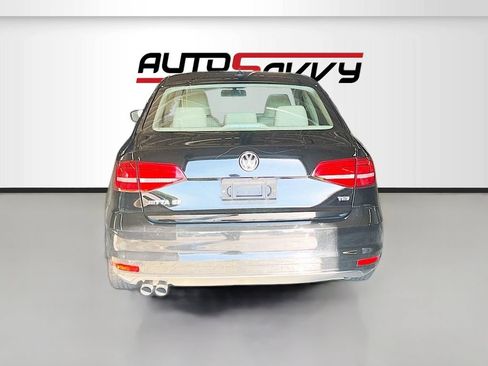 Used 2015 Volkswagen Jetta SE FWD image 6