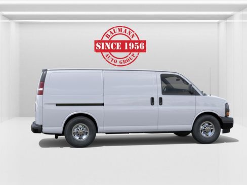 New 2026 Chevrolet Express 2500 w/ Driver Convenience Package RWD image 29