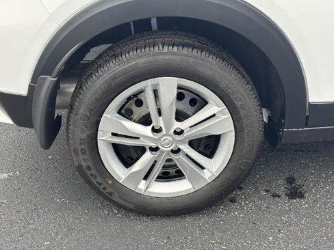 Certified 2025 Nissan Kicks Play S FWD image 4