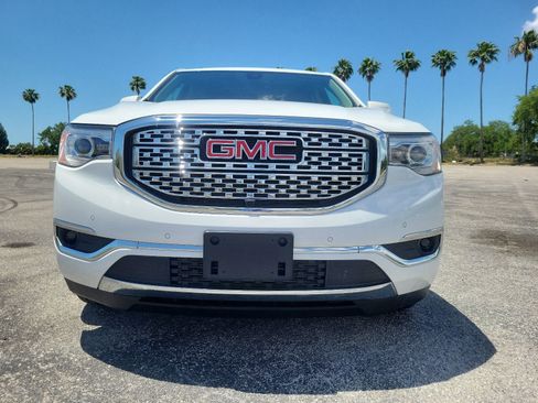 Certified 2019 GMC Acadia Denali w/ Technology Package AWD/4WD image 3