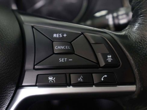 Used 2018 Nissan Rogue SV w/ Sun & Sound Touring Package image 46