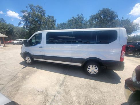 Used 2016 Ford Transit 350 XLT RWD image 19