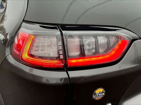 Used 2022 Jeep Cherokee Latitude Lux w/ Sun & Sound Group image 39