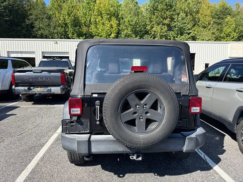 Used 2016 Jeep Wrangler Sport AWD/4WD image 15