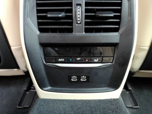 Used 2023 BMW i4 eDrive40 w/ Premium Package RWD image 31