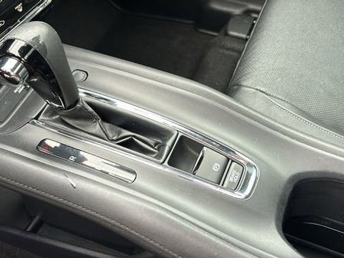 Used 2019 Honda HR-V EX-L image 21