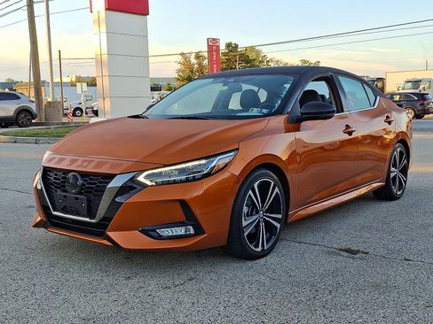Certified 2021 Nissan Sentra SR w/ SR Premium Package image 3