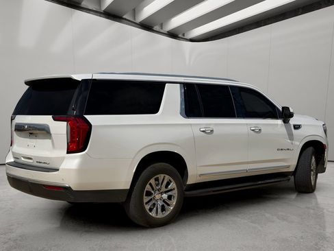 Used 2021 GMC Yukon XL Denali AWD/4WD image 5