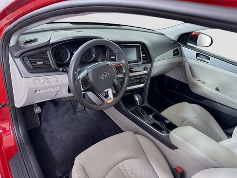 Used 2018 Hyundai Sonata ECO FWD image 3