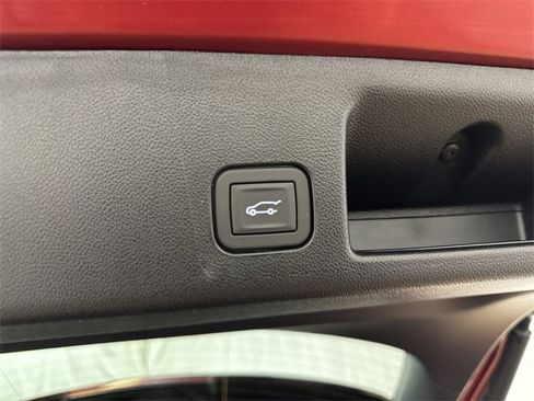 Used 2026 Chevrolet Equinox EV LT image 25