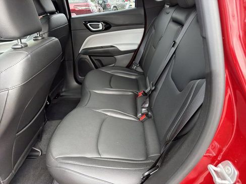 Used 2025 Jeep Compass Limited w/ Elite Group AWD/4WD image 13