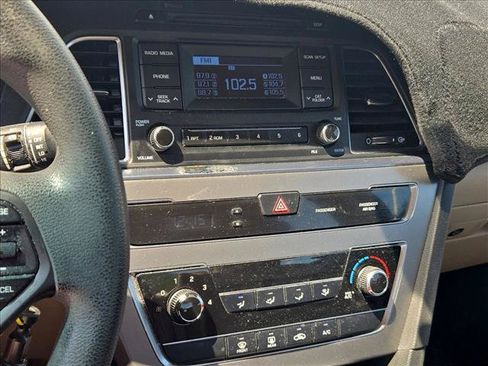 Used 2015 Hyundai Sonata SE FWD image 10