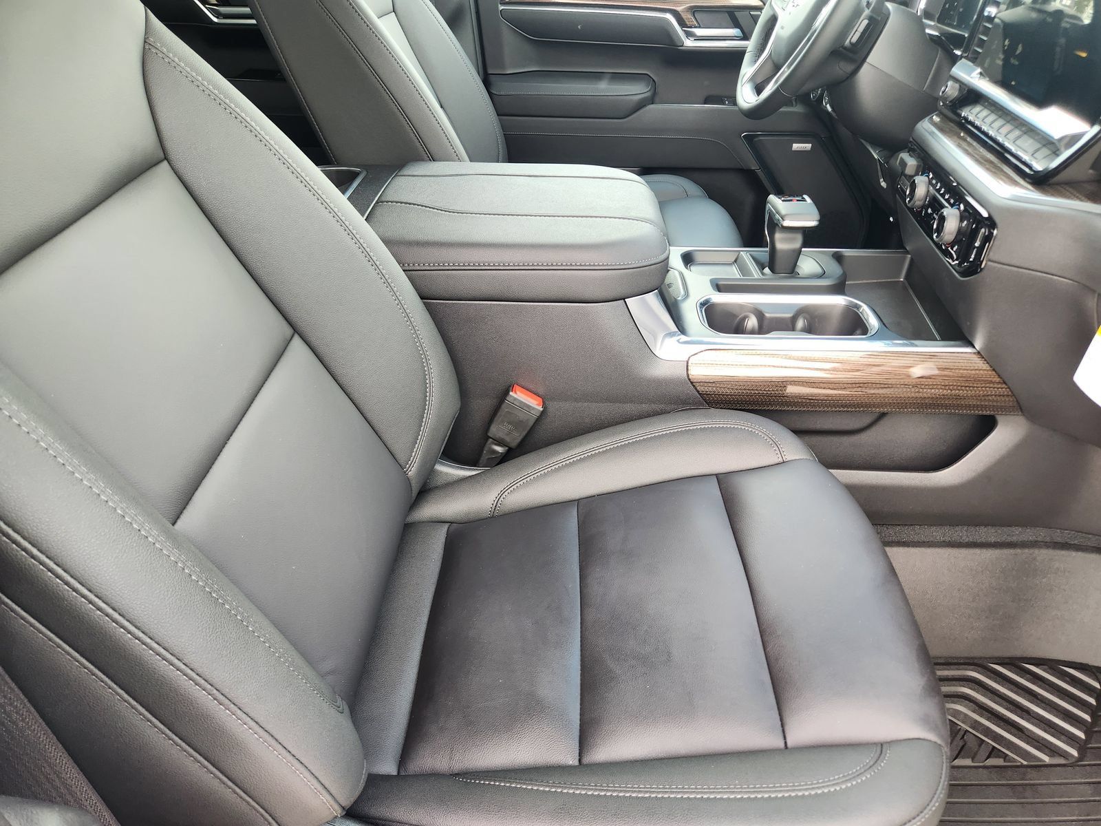 New 2026 Chevrolet Silverado 1500 LT Trail Boss w/ LT Trail Boss Premium Package AWD/4WD image 14