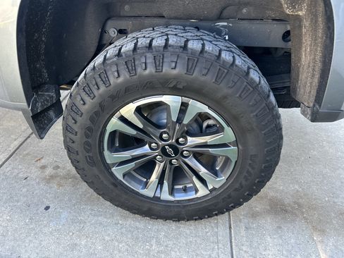 Used 2022 Chevrolet Colorado Z71 image 7