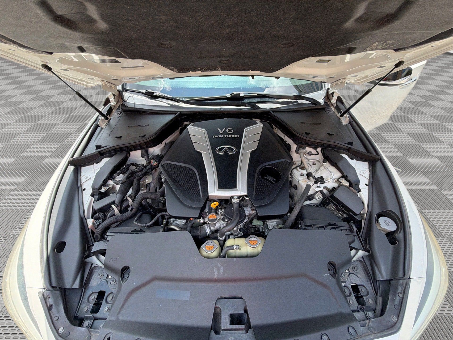 Used 2018 INFINITI Q50 Red Sport 400 RWD image 18