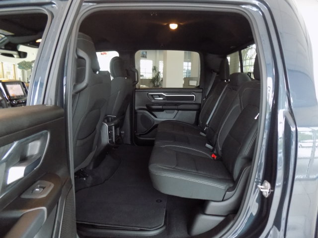 Used 2025 RAM 1500 Big Horn AWD/4WD image 23