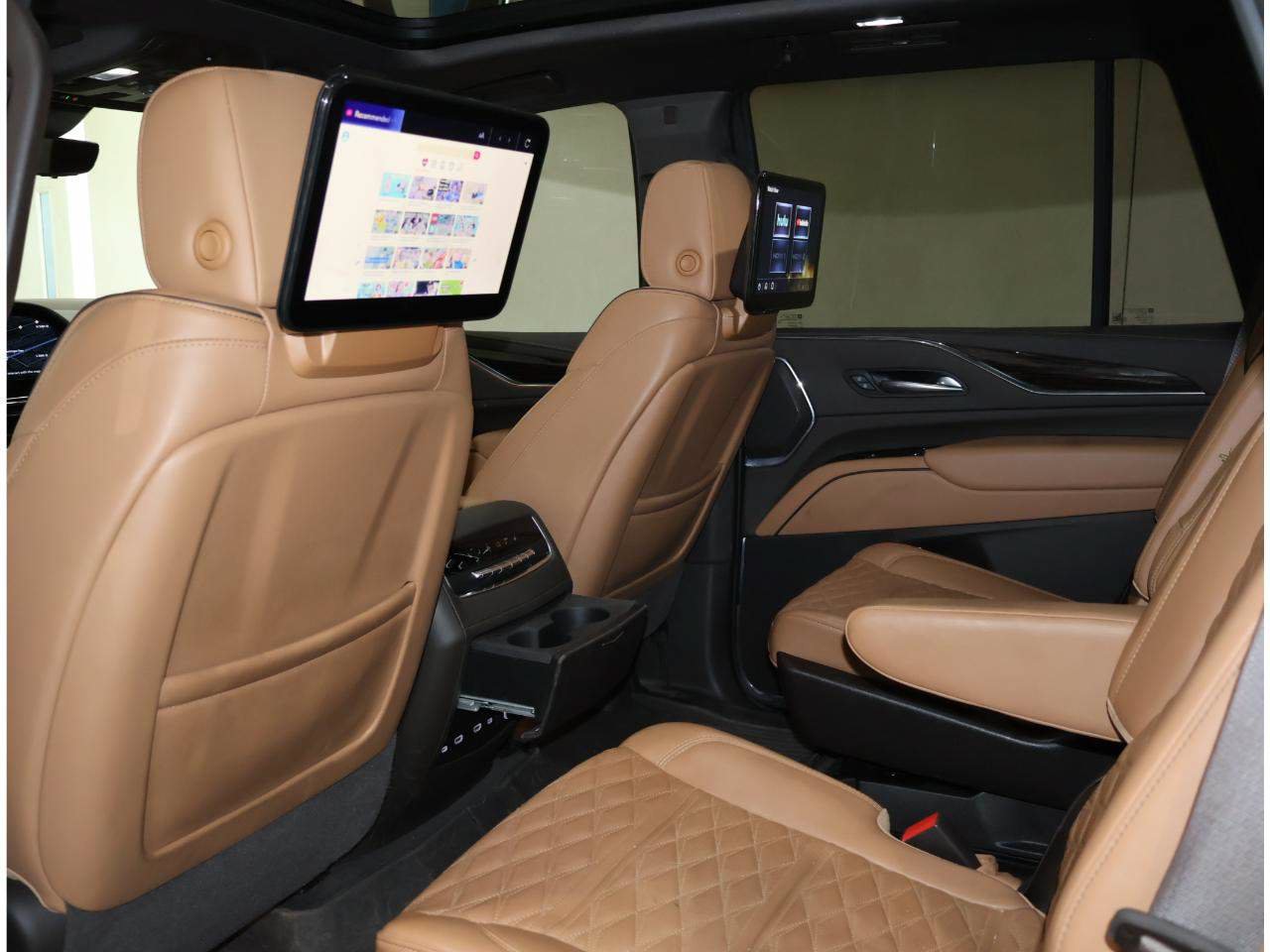 Used 2024 Cadillac Escalade Sport w/ LPO, ONYX Package AWD/4WD image 14