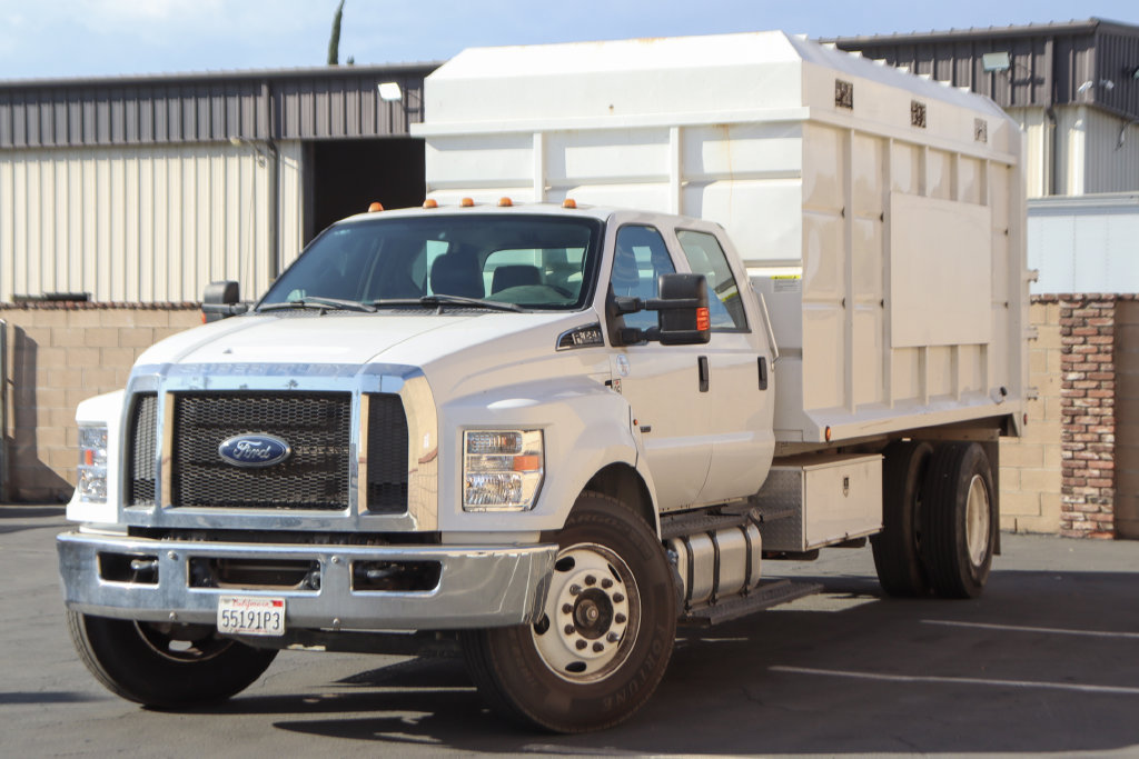 Used 2022 Ford F650 2WD Crew Cab Super Duty image 4