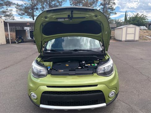 Used 2018 Kia Soul + FWD image 11