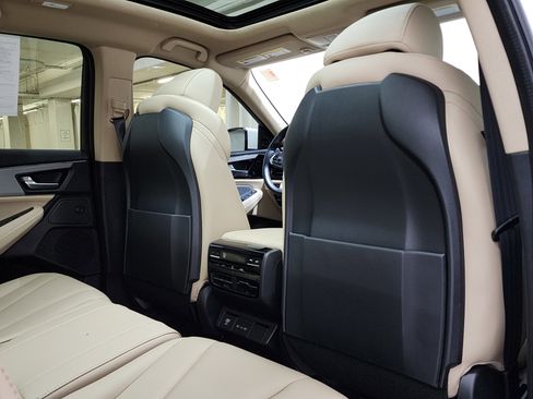 Used 2025 Acura MDX SH-AWD image 20