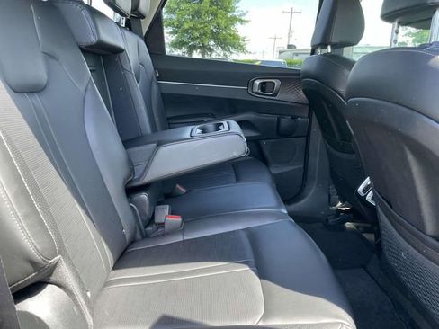 Certified 2024 Kia Sorento S FWD image 16
