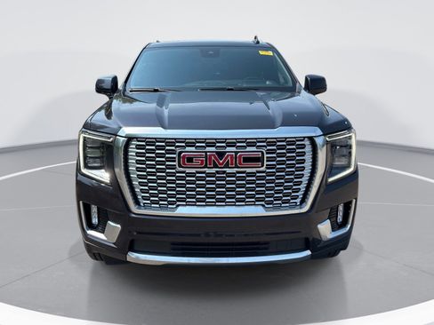 Used 2024 GMC Yukon XL Denali w/ Advanced Technology Package AWD/4WD image 2
