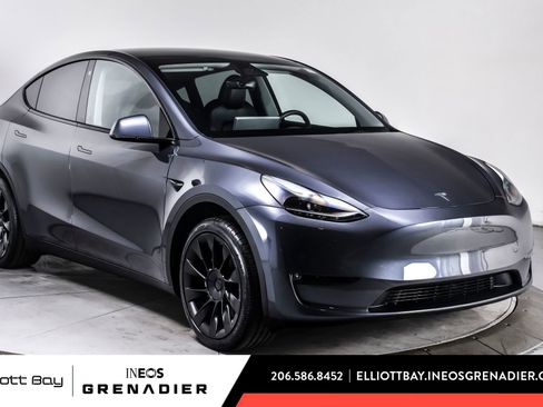 Used 2023 Tesla Model Y Long Range AWD/4WD image 1