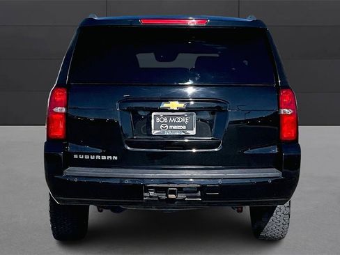 Used 2020 Chevrolet Suburban LT image 6