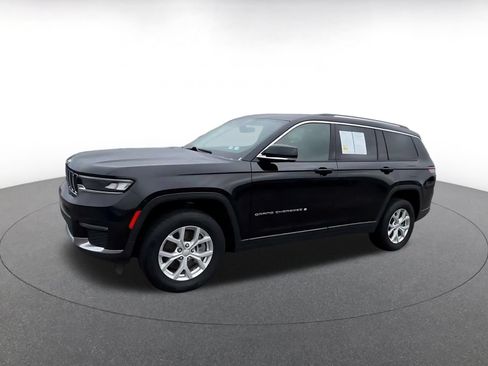 Used 2023 Jeep Grand Cherokee L Limited AWD/4WD image 7