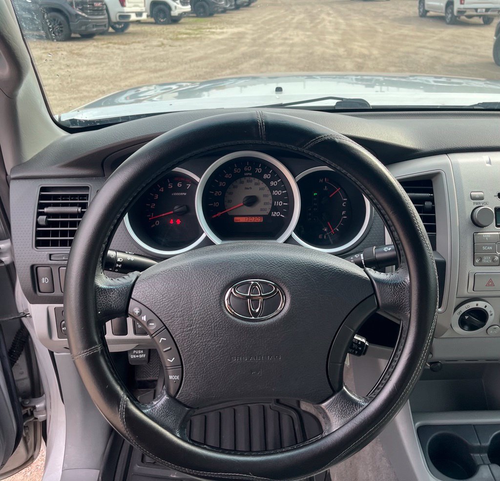 Used 2010 Toyota Tacoma 4x4 Double Cab image 19