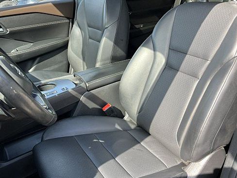 Used 2023 Nissan Rogue SV w/ SV Premium B Package FWD image 11