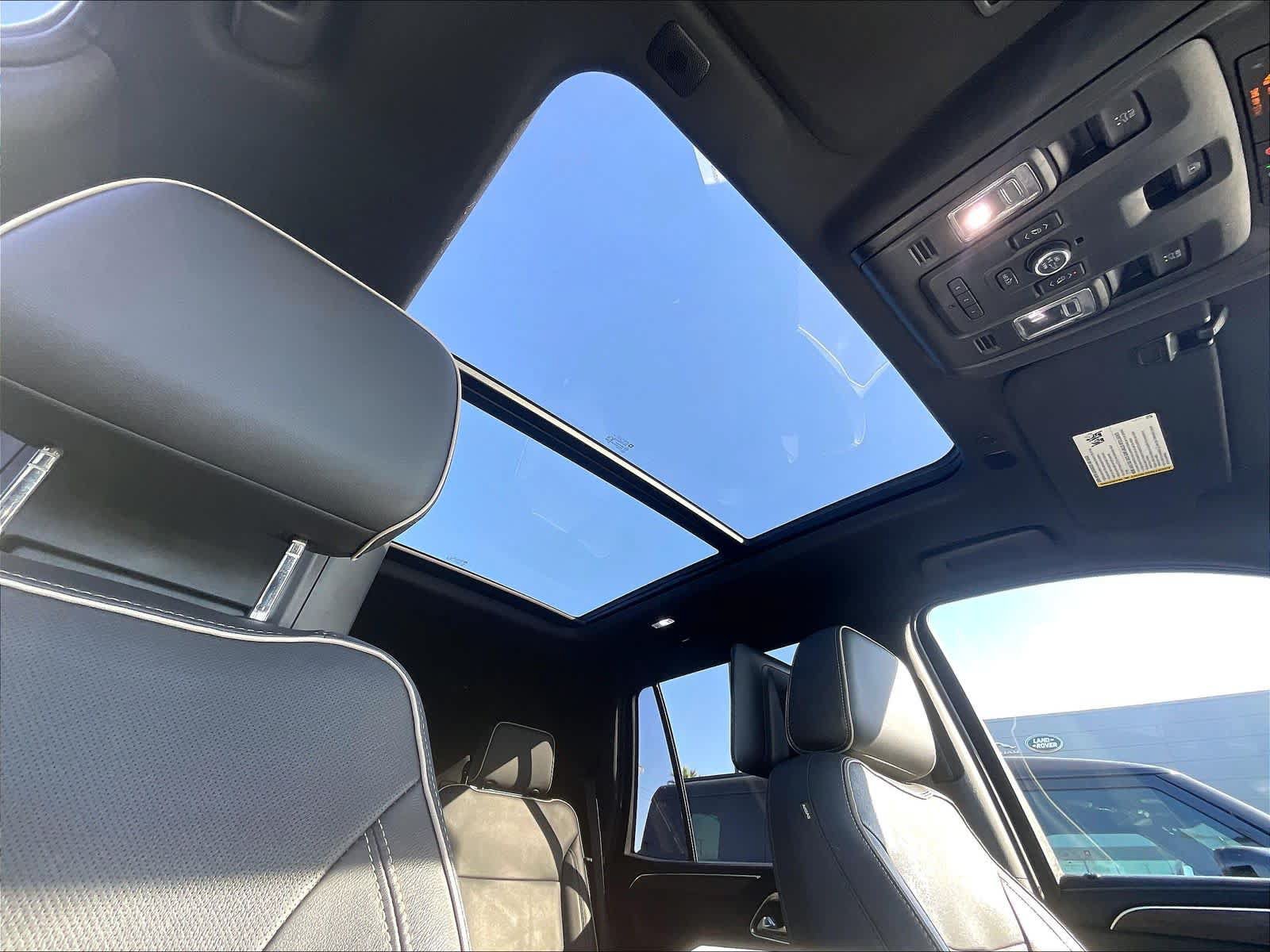 Used 2021 Chevrolet Tahoe Premier AWD/4WD image 25