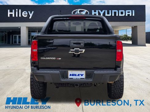 Used 2020 Chevrolet Colorado ZR2 w/ ZR2 Midnight Special Edition AWD/4WD image 5