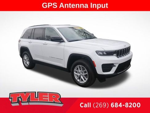New 2026 Jeep Grand Cherokee Laredo X AWD/4WD image 1