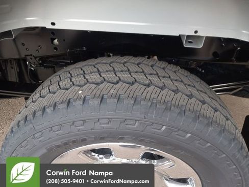 New 2026 Ford F250 Lariat w/ Chrome Package image 32