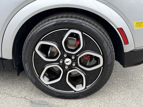 Certified 2021 Ford Mustang Mach-E GT image 10