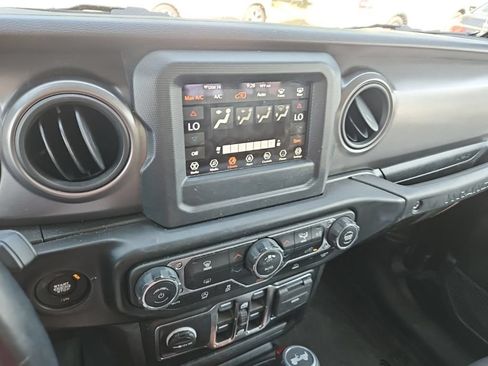 Used 2021 Jeep Wrangler Unlimited Sport AWD/4WD image 19