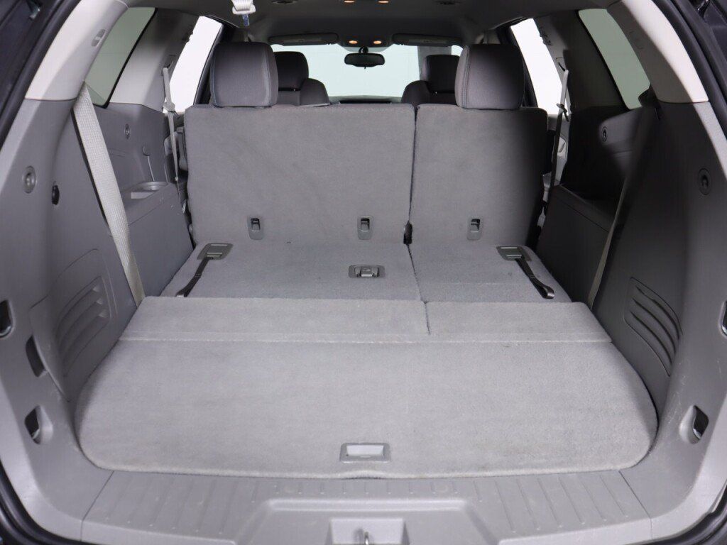 Used 2015 Chevrolet Traverse LS FWD image 31