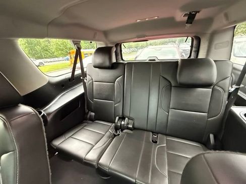 Used 2019 Chevrolet Suburban LT AWD/4WD image 11