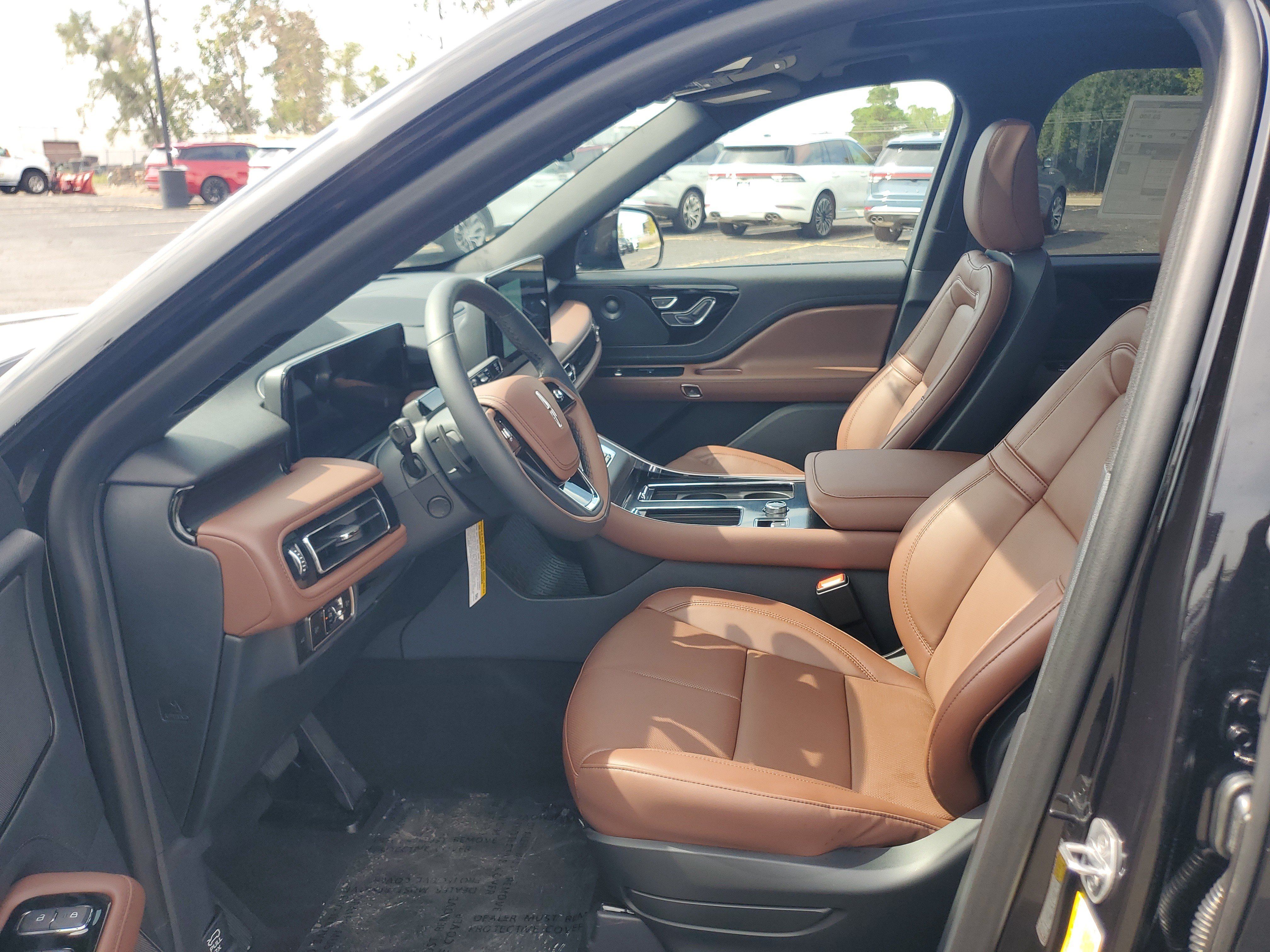 New 2027 Lincoln Aviator Reserve w/ Jet Appearance Package AWD/4WD image 11