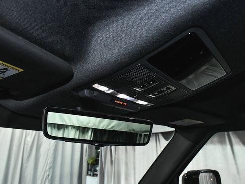 Used 2024 Land Rover Defender 130 X image 28