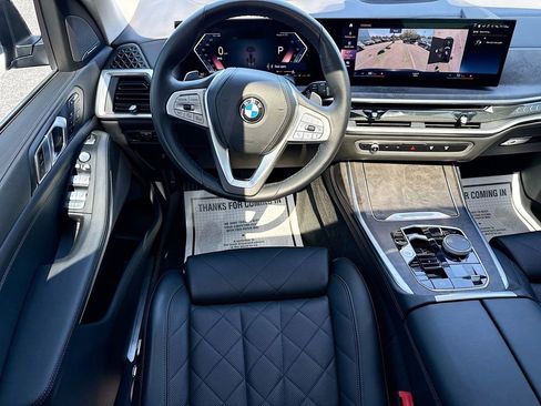 Used 2023 BMW X7 xDrive40i w/ Premium Package AWD/4WD image 17
